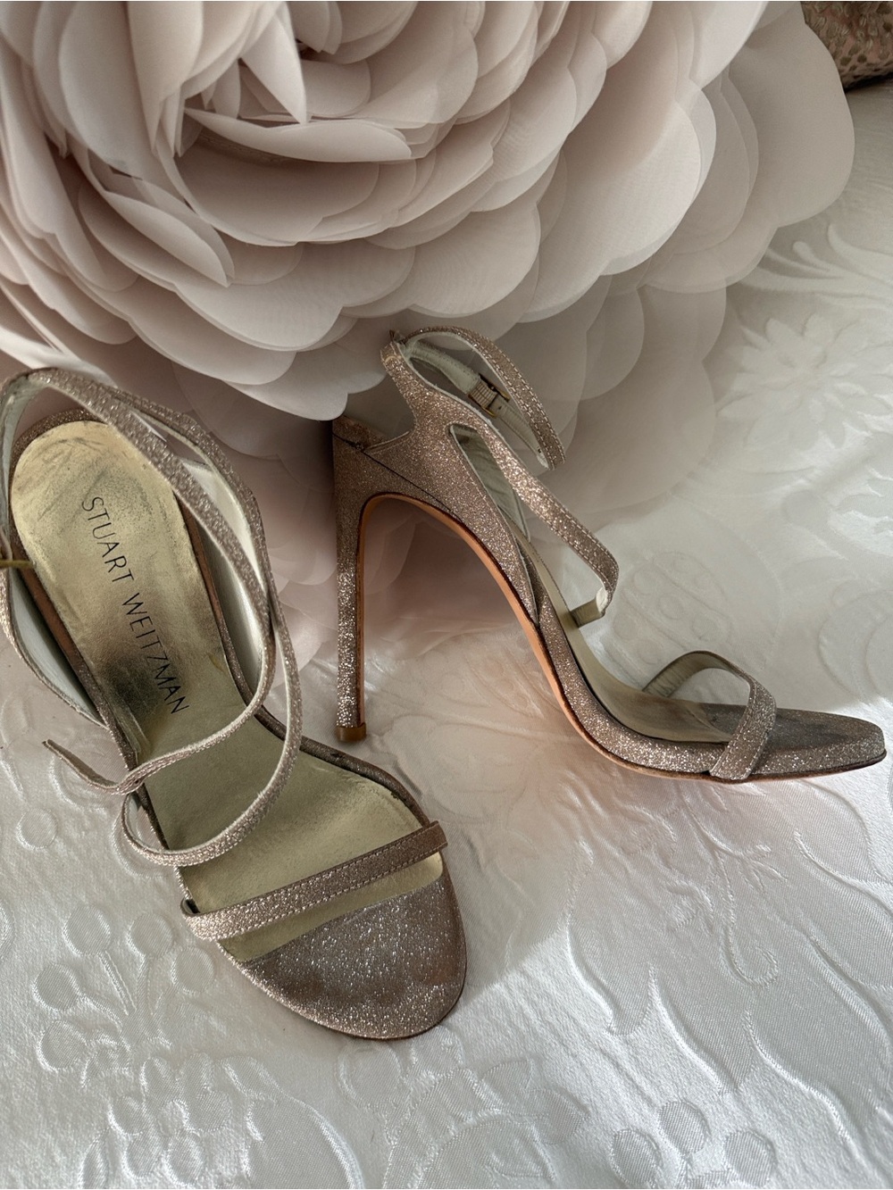 Stuart Weitzman Women's champayne Gold Glitter Ankle-Strap Sandals sz7
